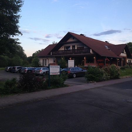 Hotel Am Steinertsee Kaufungen المظهر الخارجي الصورة