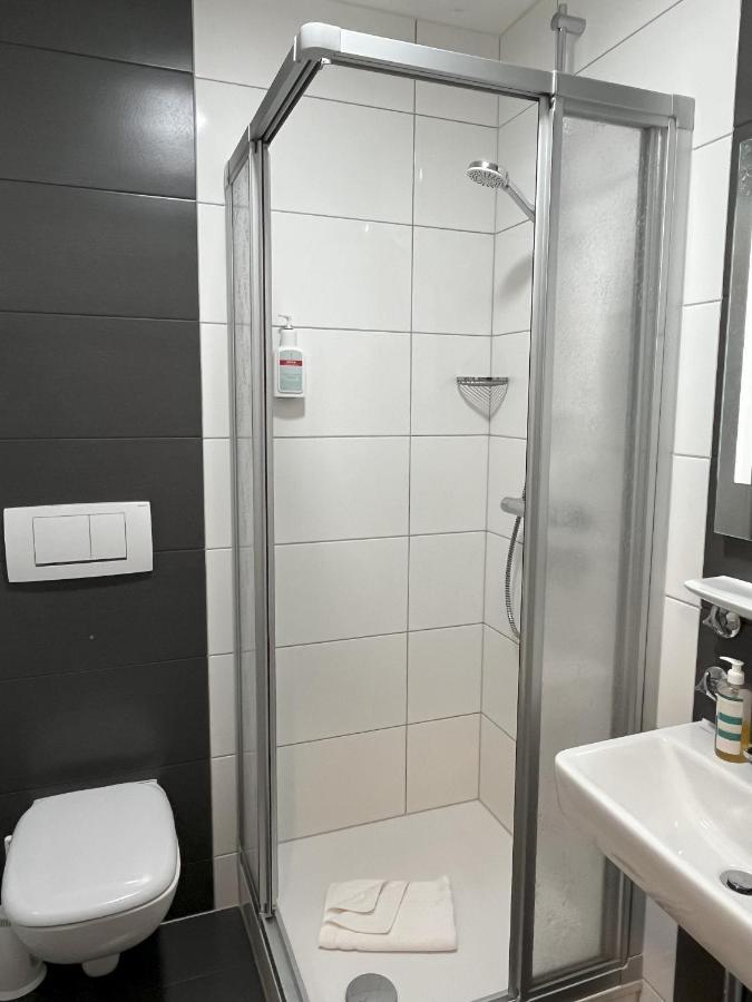 Hotel Am Steinertsee Kaufungen المظهر الخارجي الصورة