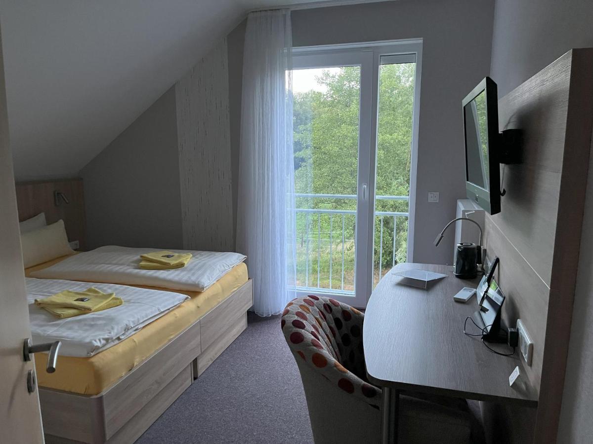Hotel Am Steinertsee Kaufungen المظهر الخارجي الصورة