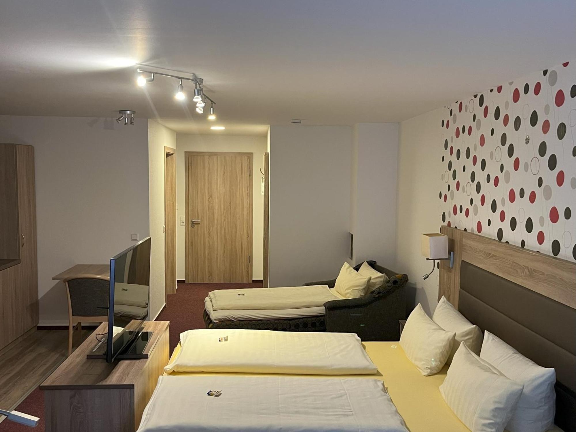 Hotel Am Steinertsee Kaufungen المظهر الخارجي الصورة