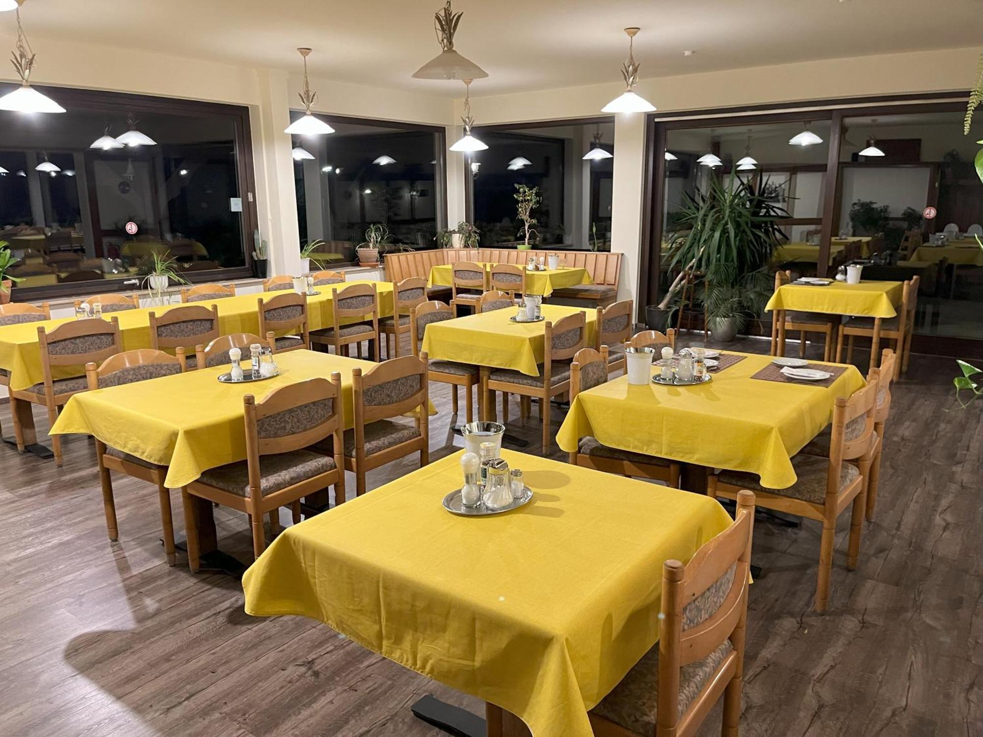 Hotel Am Steinertsee Kaufungen المظهر الخارجي الصورة
