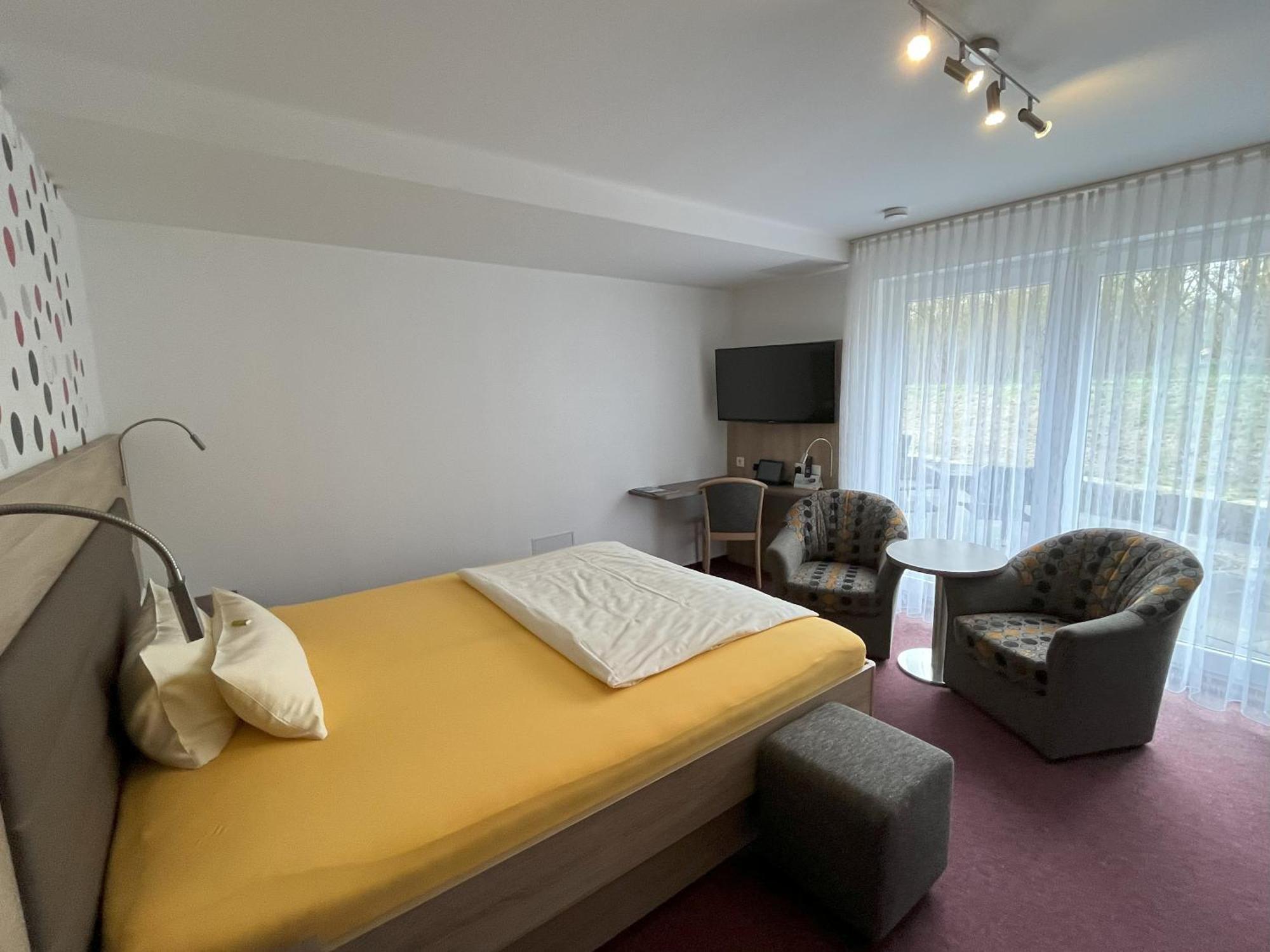Hotel Am Steinertsee Kaufungen المظهر الخارجي الصورة