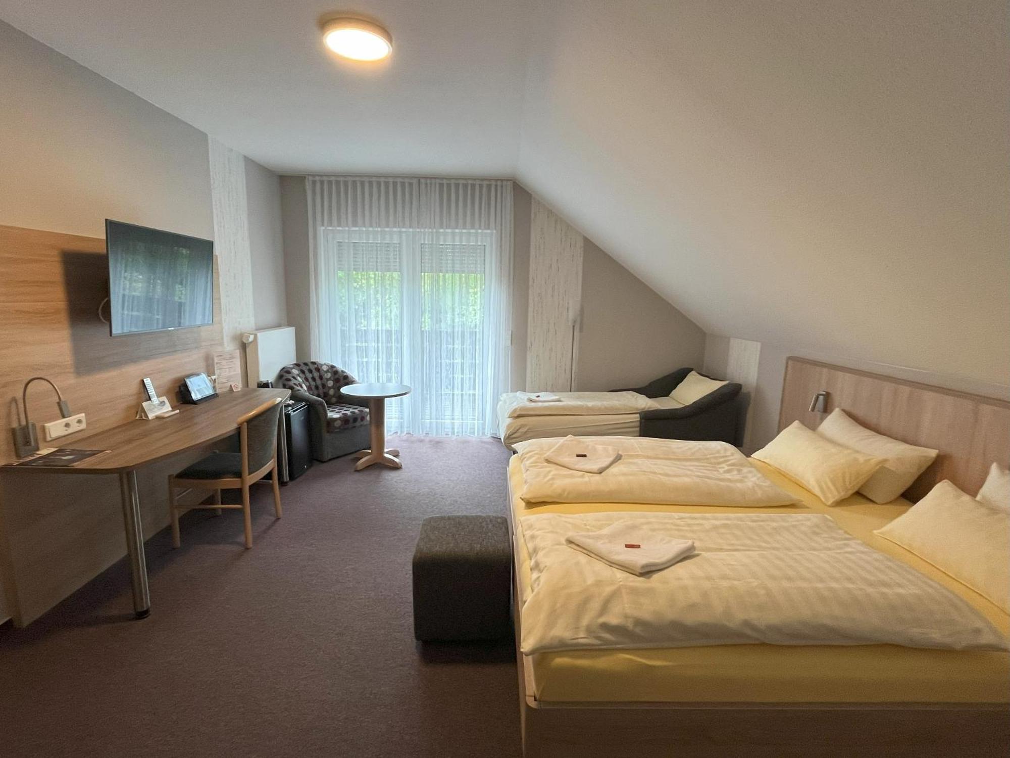 Hotel Am Steinertsee Kaufungen المظهر الخارجي الصورة